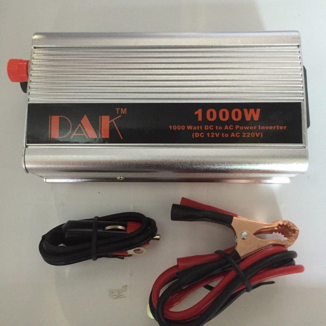 Инвертор на напрежение DAK 1000w 12V,24V/220V